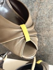 TOAST Women’s Shoes UK7 42 Heel Khaki Leather neon yellow peep toe maryjane