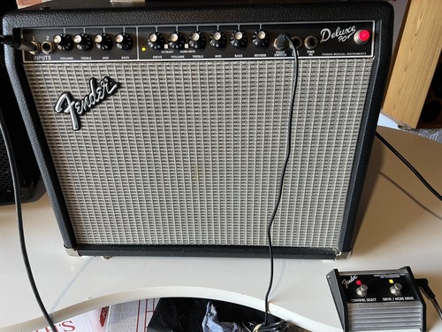 Fender deluxe guitar - fender,