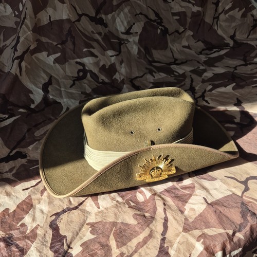 Australian army slouch hat - army,
