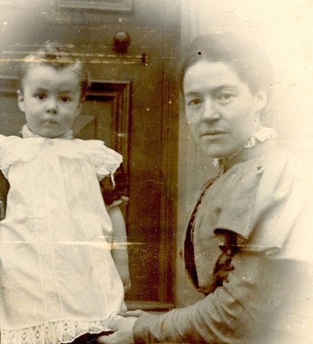 Cabinet card victorian mother - card,