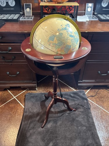 Thomas pacconi world - thomas,