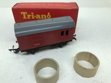 TRIANG OO GAUGE R.123 HORSE BOX + INNER PACKERS + SUPERB + BOXED