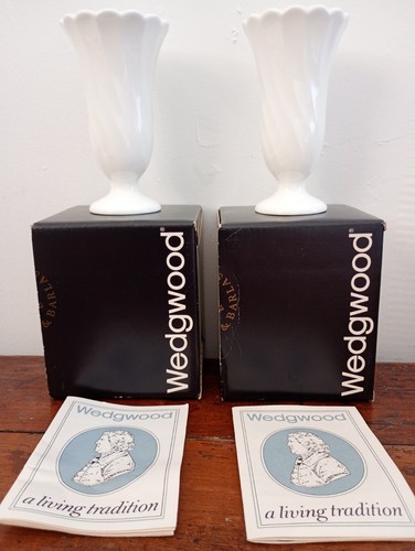 Pair wedgwood candlelight - of,