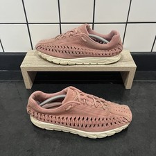 Nike Mayfly -Size 5 UK - Peach