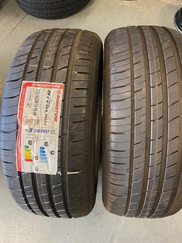 235 45r19 95w roadstone - 2,