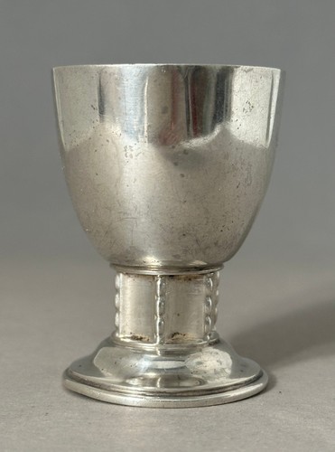 Holtbuer egg cup silver - l.,