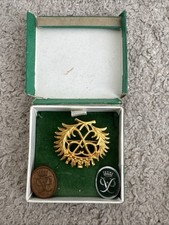 Duke edinburgh pin badges - edinburgh,