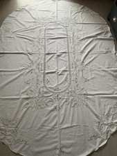 Vintage Beautiful Embroidered And Lace Tablecloth & Napkins 66 x 98 inchs