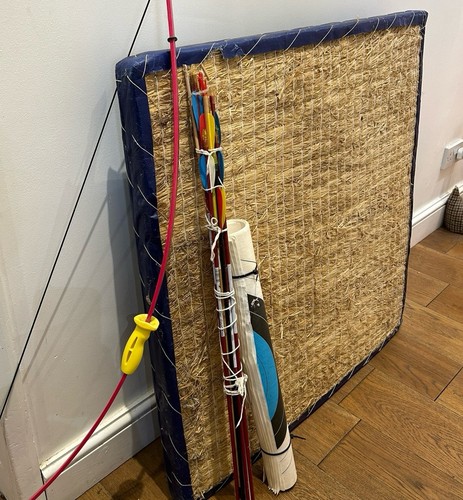 Archery set including - including, recurve