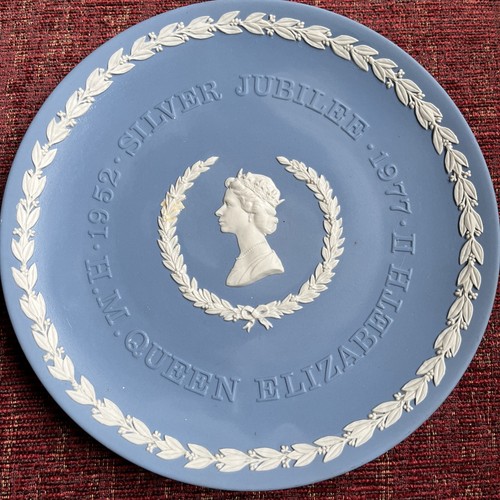 Wedgewood jasper ware queen - wedgewood,