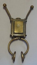 VICTORIAN SKIRT LIFTER