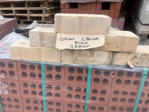 Gault cream stock - bricks, by