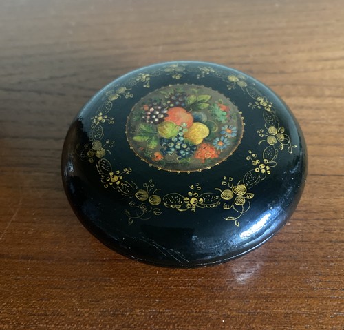 Russian black lacquer - black, lidded