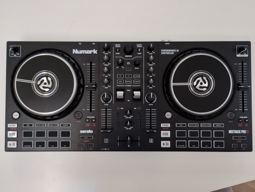 Numark mixtrack pro - pro, fx