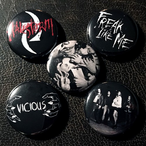 Halestorm buttons free - 5,