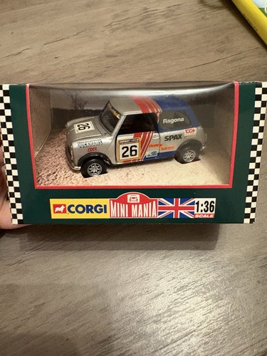 Corgi mini mania 04439 rover - mini,