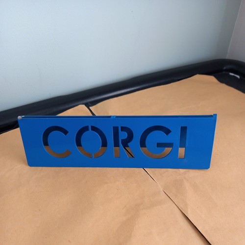 Corgi toys blue metal triangle - toys,
