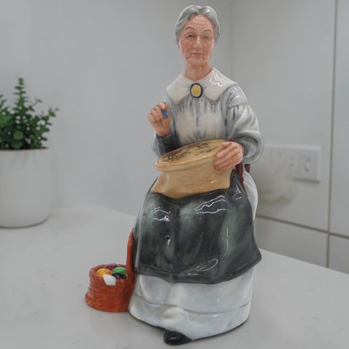 Royal doulton embroidering - royal,