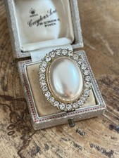 Vintage Cocktail Ring Silver Tone Band Full Length Faux Pearl Sparkly Size O