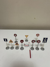 10Signs From Dinky Toys International Traffic Road Signs Set X 10 + 1