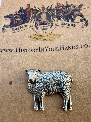 Silver sheep pewter pin - silver, badge