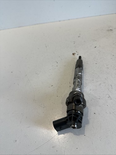 Toyota avensis fuel injector - toyota,