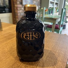 Dr. Dre & Snoop Dogg STILL Gin Empty bottle 700ml