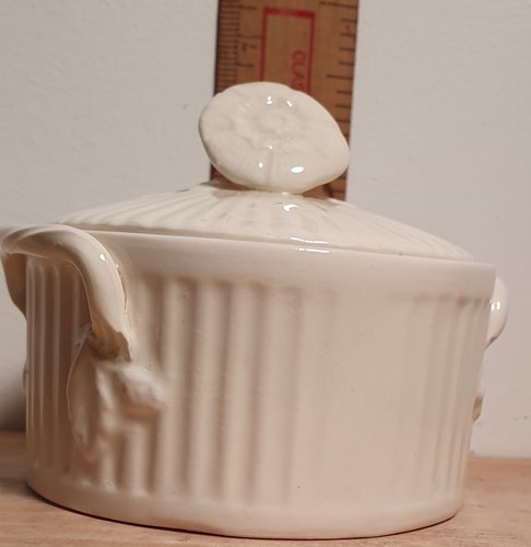 Leeds cream ware lidded - ware,