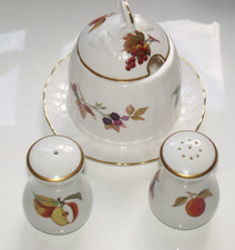 3 PIECE ROYAL WORCESTER FINE