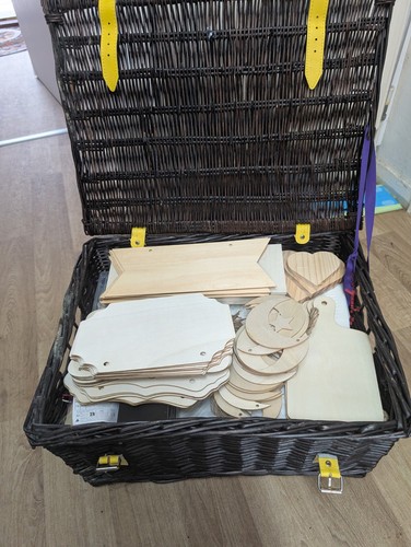 Hamper pyrography items - hamper,