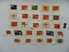 A MIXED COLLECTION of 26 CIGARETTE SILKS, VARIOUS FLAGS.