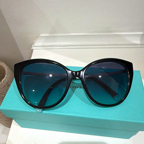 Tiffany oversized cat - co.,
