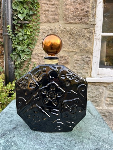 Vintage black glass - black,