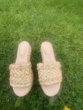 River Island Size 4 Flatform