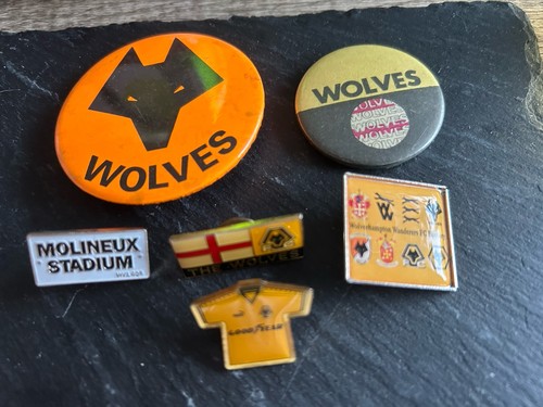 Collection wolves badges - 6,