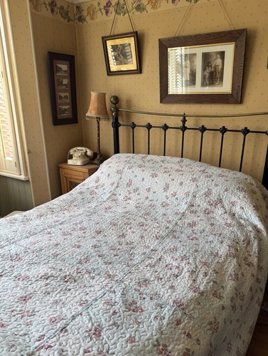Vintage quilted bedspread - vintage,