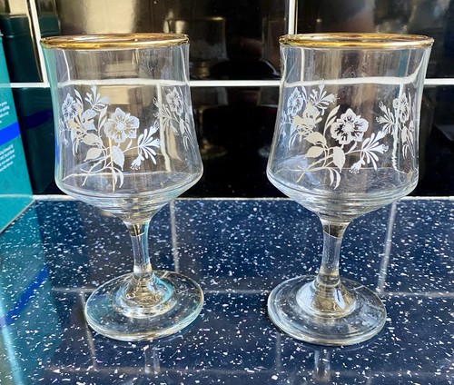 Pair floral etched vintage - pair,