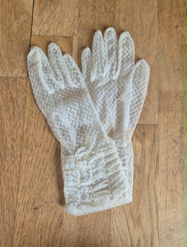 Vintage lace white gloves - lace,