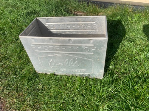 Vintage aluminium walls - walls, ice