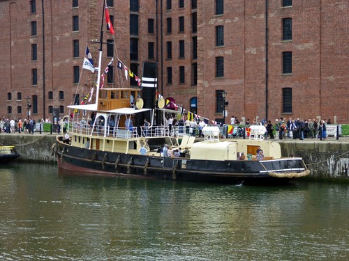 Photo steam tug - -, daniel