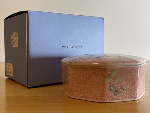 Wedgwood rosehip octagonal - rosehip,