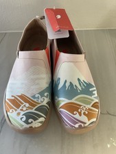 Women's UIN NWOB Art Travel