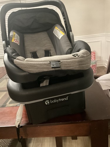 Baby trend infant car - baby, +