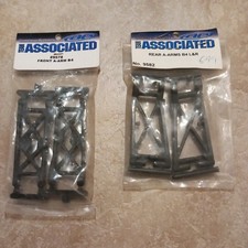 Team Associated RC10 B4 Front