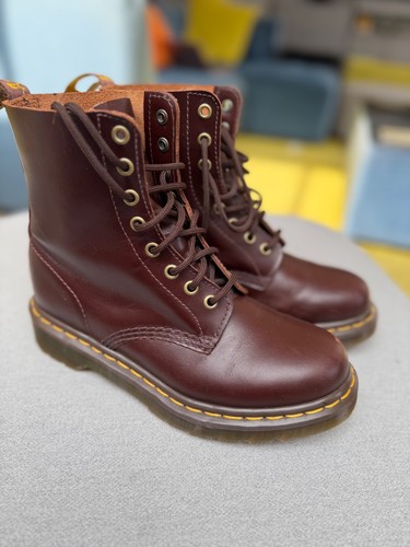 Martens 1460 boots - martens,