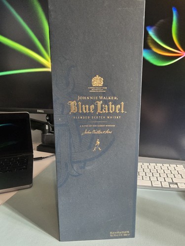 Johnnie walker blue - blue, label