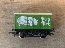 Hornby R216 OO Gauge 12T Closed Van ‘Prime Pork’ Boxed