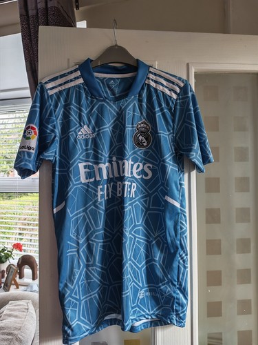 Real madrid goalkeeper - real,