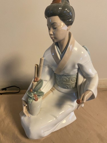 Very large nao lladro - by,