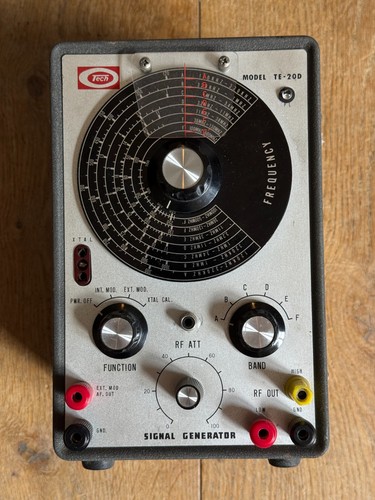 Signal generator tech - -,